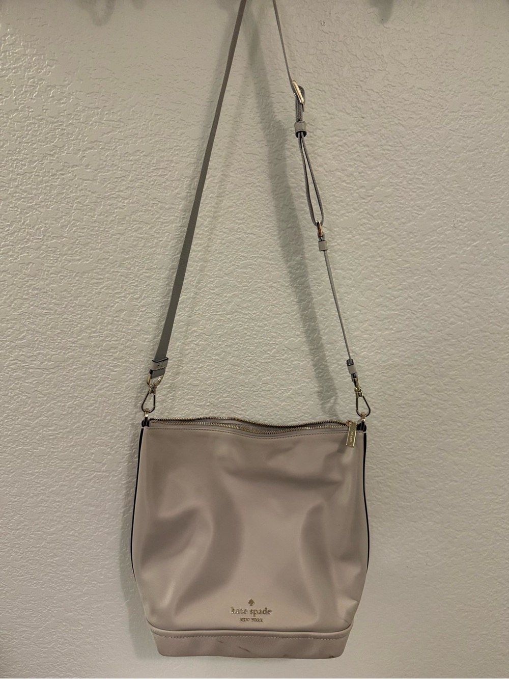 kate spade medium light gray Nylon Zip-Top Shoulder Bag with Gold Hardware - Picture 4 of 5